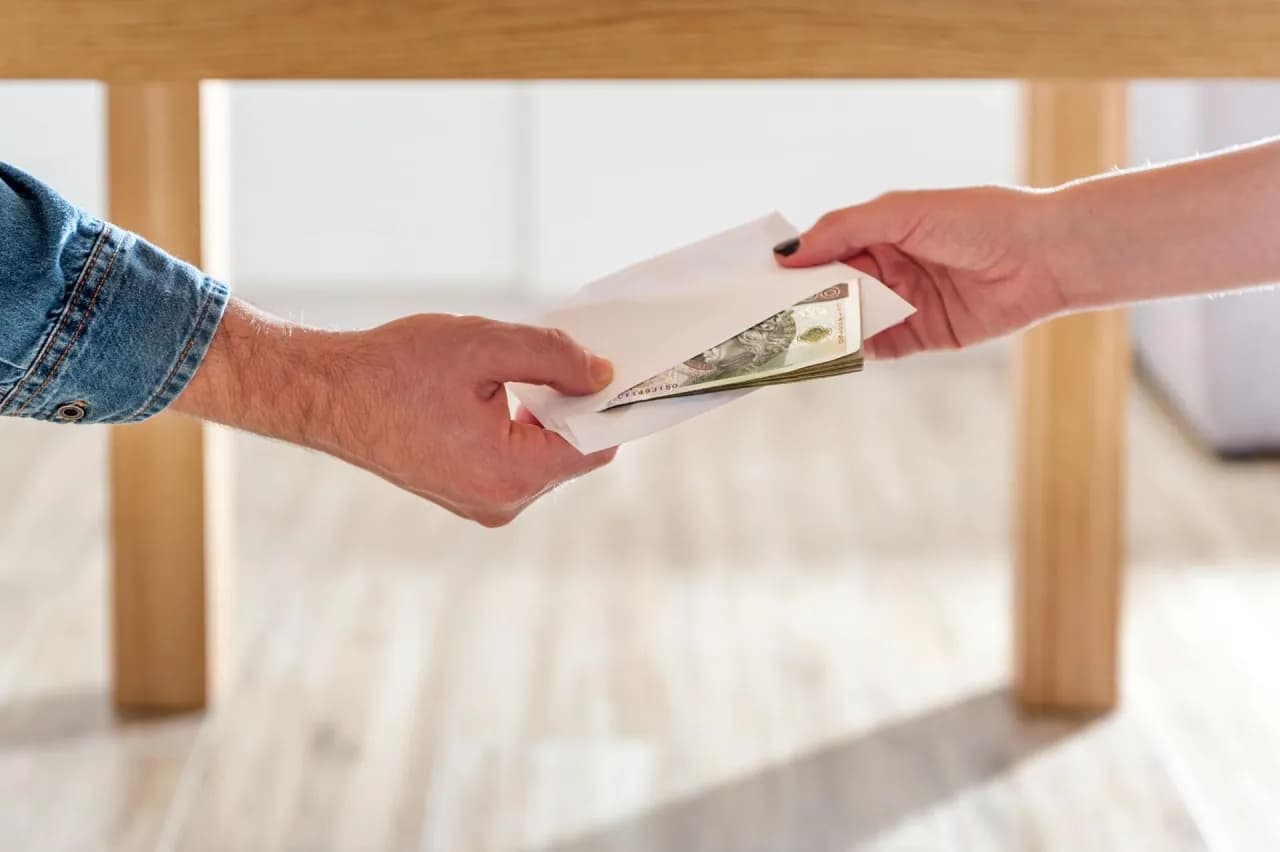 Ile można zarobić bez działalności? Poznaj legalne sposoby