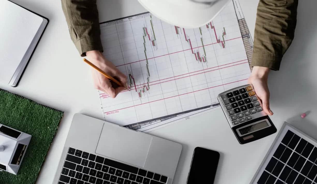 Jak zarobić pieniądze na różnych źródłach – inwestycje, oszczędności i gry online