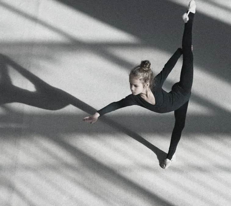 Zajęcia z akrobatyki dla dzieci – rozwój, radość i nowe umiejętności